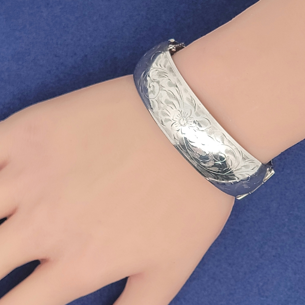 Vintage Forstner Sterling Silver Hinged Bangle Bracelet Size 6.75